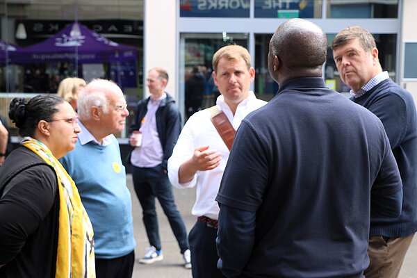 Luke on High Street